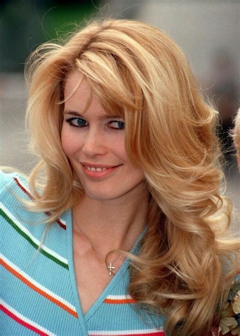 27 Claudia Schiffer Hairstyles Hairstyle Catalog