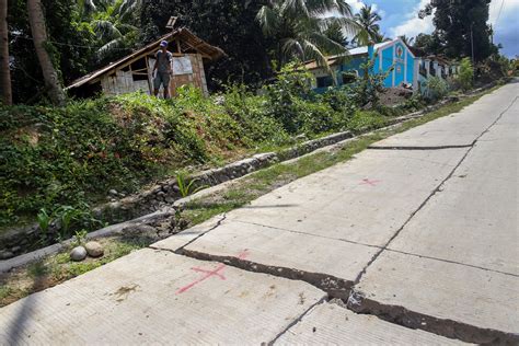 Rescuers searched late into the night after the magnitude 6.4 quake struck petrinja and nearby towns. Philippines earthquake: Country rocked by 6.4-magnitude ...
