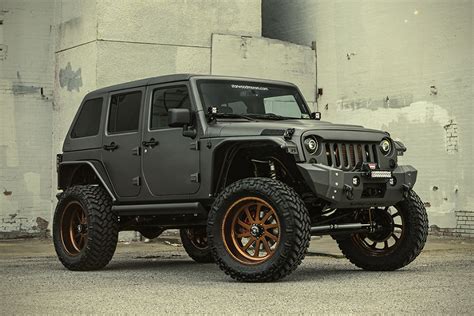 Jeep Wrangler Unlimited Nighthawk Edition Combines Luxury With Style