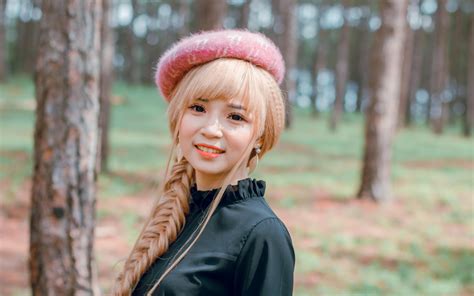 Asian Smiling Tiny Blonde Teen Girl Wallpaper 2660 2560x1600 Wallpaper Juicy Wallpapers