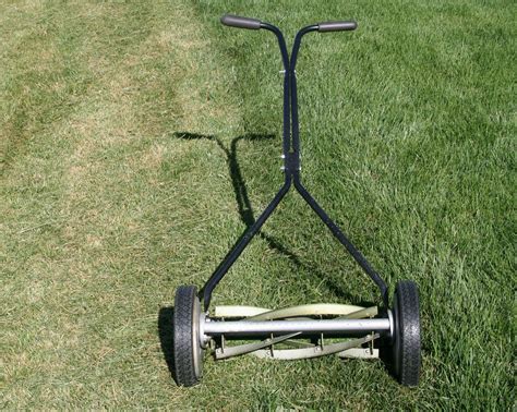 Lawn Equipment Rental - AA Rental Center in Melrose Park, Illinois