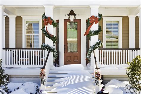 Every year so many people send messages asking how to hang garland outside, especially if they have stone walls. How to Hang Garland Around a Door (and Avoid Damage)