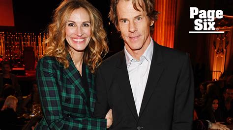 Julia Roberts Gushes Over Anchor Danny Moder In Rare Comments About