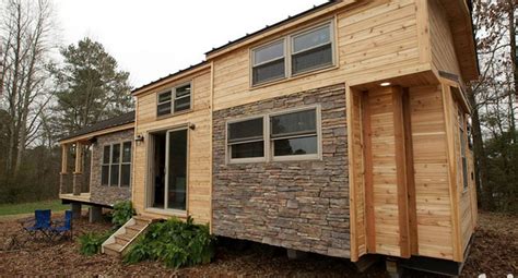 These affordable house plans include popular amenities & plenty of functional space. The Inside Of This 400-Sq FT Tiny House Is Pure Perfection ...