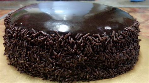 Produk terbaru dari mawalicious tepung ready mix kek coklat moist. ANNUR DESSERT: Kek Coklat Moist