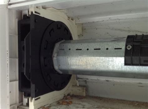 Que ce soit pour protéger leur local utilisent des rideaux métalliques à lames micro. image.jpg