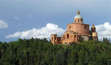 Il Santuario Della Madonna Di San Luca E Il Mistero Dei Portici