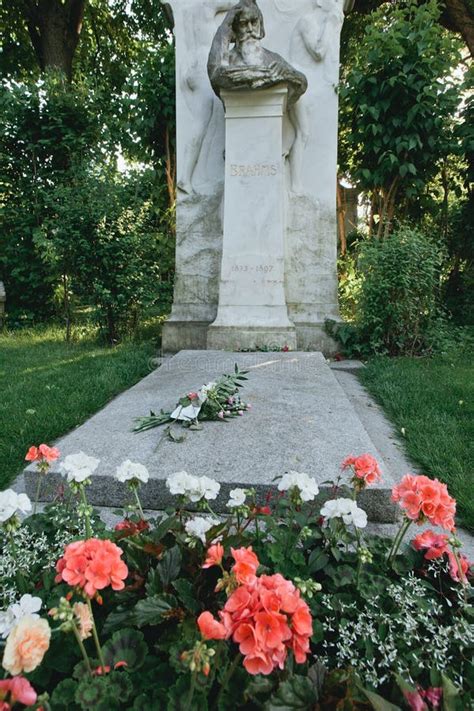 Grave Of Composer Johannes Brahms In Cemetery In Vienna Stock Photo