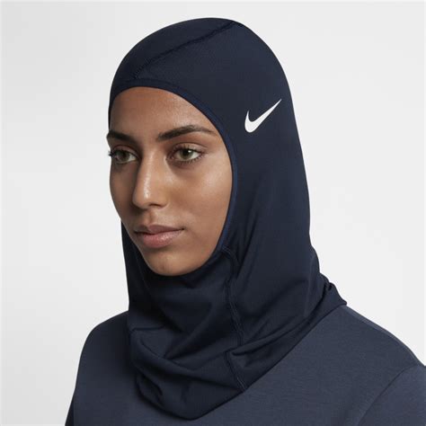 The Nike Pro Hijab Is Finally Available Everywhere Racked