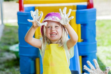 Introducing Messy Play To Children With Sensory Difficulties