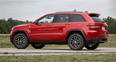 3.0 л, дизель, 243 л.с., внедорожник, автомат, полный привод. 2019 Jeep Grand Cherokee arrives with new features | The ...