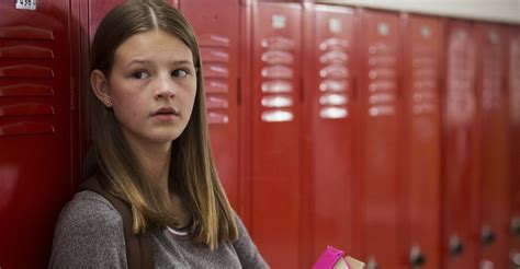 ‘everything Sucks Delivers A High School Lesbian Love Story Set In The