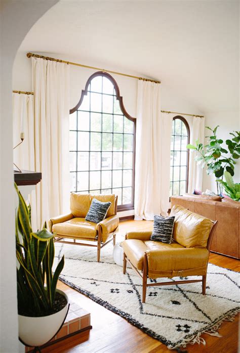 28.07.2019 · 20 western decor ideas for living rooms (modern & contemporary) western decor style is a design trend that has a nostalgic rustic feel. Decorating Ideas For Rentals | POPSUGAR Home