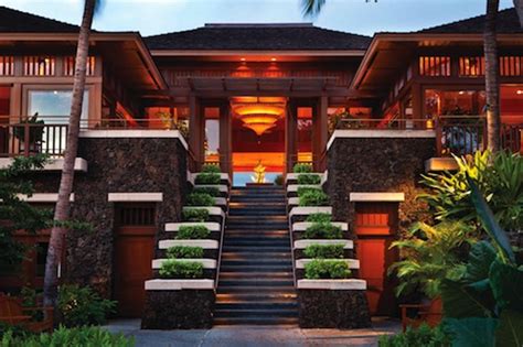 Hawaii Magazine Readers Choice Awards Top 10 Best Luxury