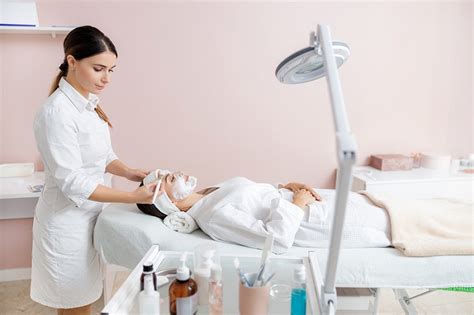 How To Make A Successful Career In Esthetics