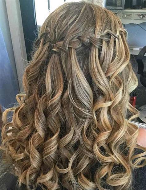 Half up hairstyles are extremely popular and there are several styles that you can choose depending upon the occasion. 31 Incredible Half Up-Half Down Prom Hairstyles | Cute ...