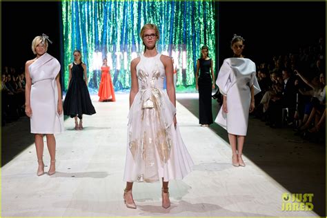 Erin Heatherton Trends Fashion Week Show In Sydney Photo 2934845