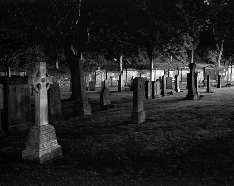 Edimburgh Cemetery At Night Octanou Flickr