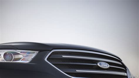 2013 Ford Taurus Grille Caricos