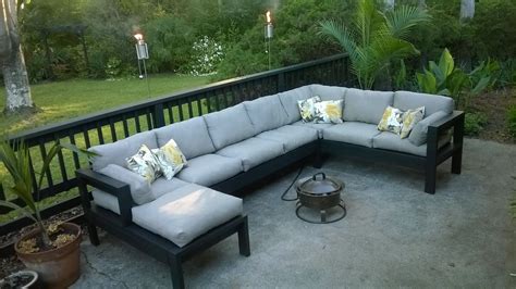Our diy rectangular patio design is specifically designed for corner homes that have a 6' bump out. Outdoor Sectional | Do It Yourself Home Projects from Ana White | Outdoor furniture plans, Diy ...