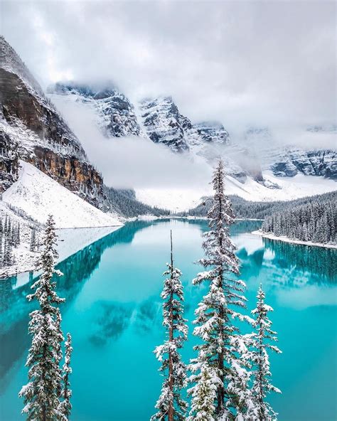 Winters Arrived Early Moraine Lake Lodge Banff National Park Canada