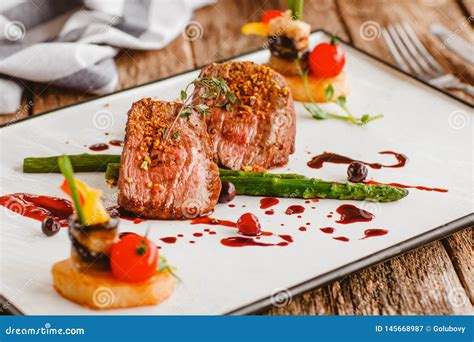 Luxury Gourmet Food Veal Recipe Restaurant Meal Stock Image Image Of Grilled Eating 145668987