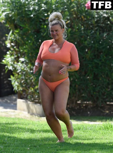 Kerry Katona Shows Off Her Ball Skills During Her Holidays In Spain Photos Onlyfans