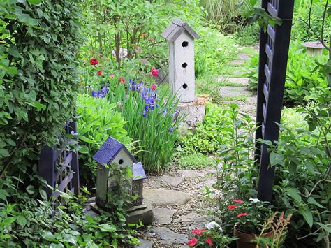 7 Secrets To Creating A Country Cottage Garden Huffpost Life