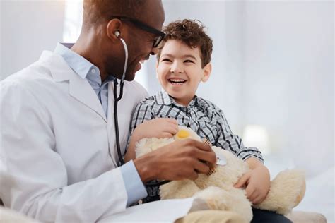 ¿qué Hace Un Pediatra El Sensato