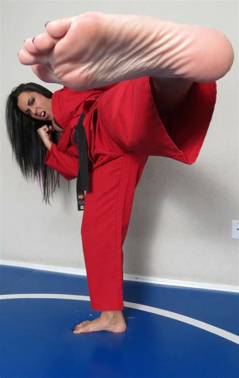 Pin By Tee On Karate Women Karate Karate Kick Martial Arts Photography