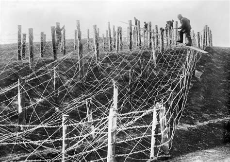 World War I Barbed Wire Ngerman Soldiers Fixing A Barbed Wire Tangle