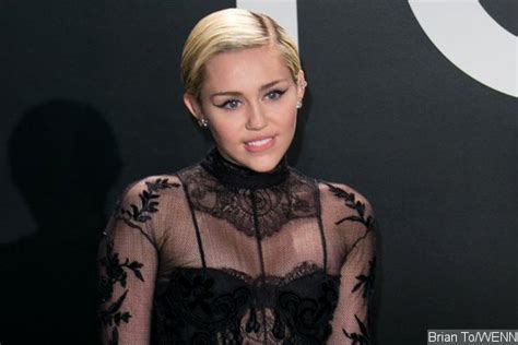 Miley Cyrus Has Five Teeth Removed Posts Creepy Pics On