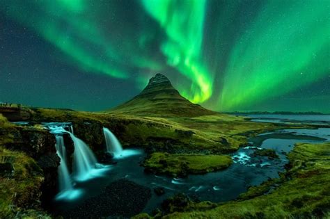 Seeing The Northern Lights Is The Top Travel Experience
