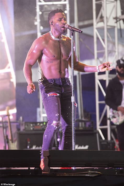 Jason Derulo Drives Fans Wild With Naughty Underwear Anaconda Snap On