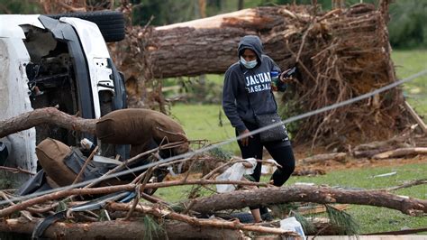 Mississippi Tornado Update 12 Killed By Easter Storm