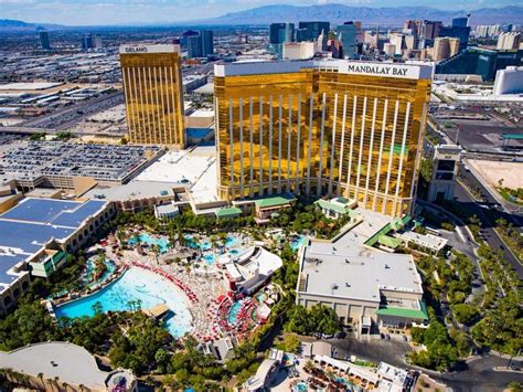 Mandalay Bay Mirage Latest Las Vegas Hotels To Close Midweek As