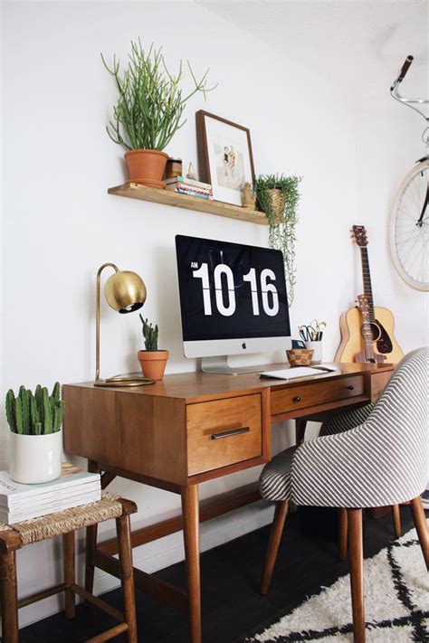 Pinterest is a mecca of inspiration for absolutely any topic, and if you're anything like us, you can get lost for hours scrolling through the thousands of trending boards. 11 Creative and Simple Home Workspace Ideas - My Curves ...