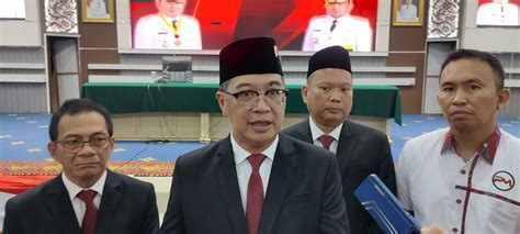 Wakil Walikota Manado Lantik Tiga Direksi Pd Pasar Manado Carikabarid