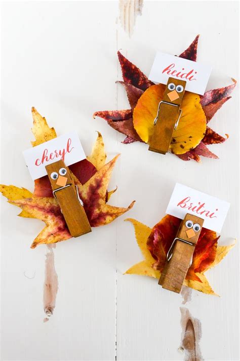 Make These Easy Turkey Place Cards Gather Fall Leaves And Attach Them