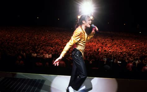 Michael Jackson On Stage Wallpapers And Images Wallpapers Pictures