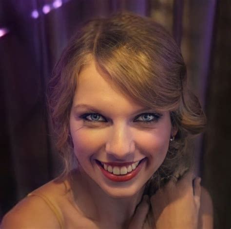 Pin By Lori Lydia Loveless On T Swift In Taylor Swift Meme Taylor Swift Funny Taylor