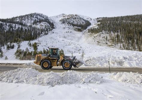 Avalanche Danger Wreaking Havoc In Colorado The Columbian