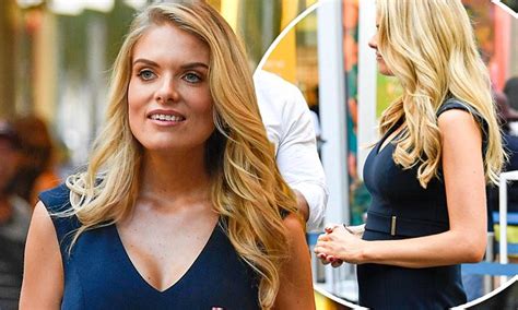 Erin Molan Shows Off Her Blossoming Baby Bump In Sydney Daily Mail Online
