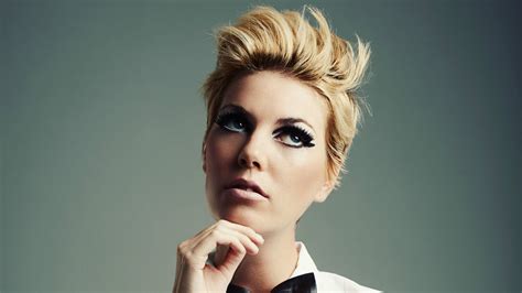 30 Funky Hairstyles For Short Hair Look Bold And Hot Funky
