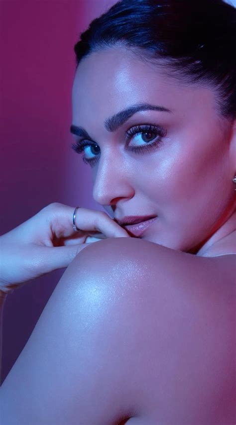 Start Your Week By Giving Your Cum To This Sex Goddess Kiara Advani As A Weekly Prayer