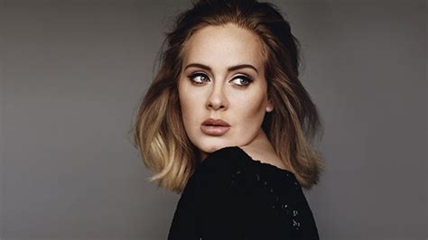 Con Un Aspecto Irreconocible Adele Celebró Sus 32 Años Caras