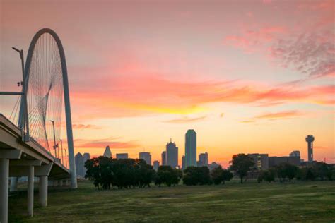 140 Dallas Skyline Sunrise Stock Photos Pictures And Royalty Free