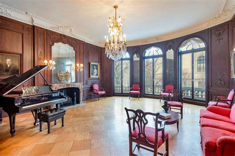 One Of Manhattans Last Gilded Age Mansions Lists For 52 Million Wsj