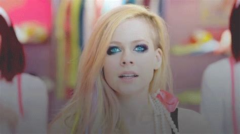 Sadbeautifultragic Avril Lavigne  Wiffle