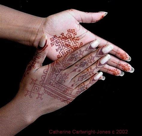 The Henna Page How To Do Henna On Dark Skin